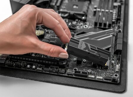 Goodram IRDM PRO | 2TB NVMe SSD | M.2 | Gen4 | 7.000MB/s | Heatsink